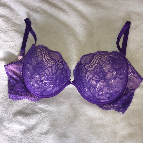LIKE NEW!! Victoria’s Secret Plunge Bra - Picture 1 of 6